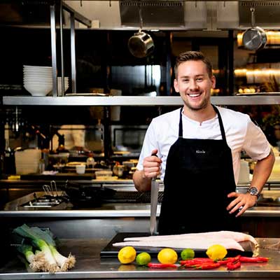 Jonas-Holm-3_400x400